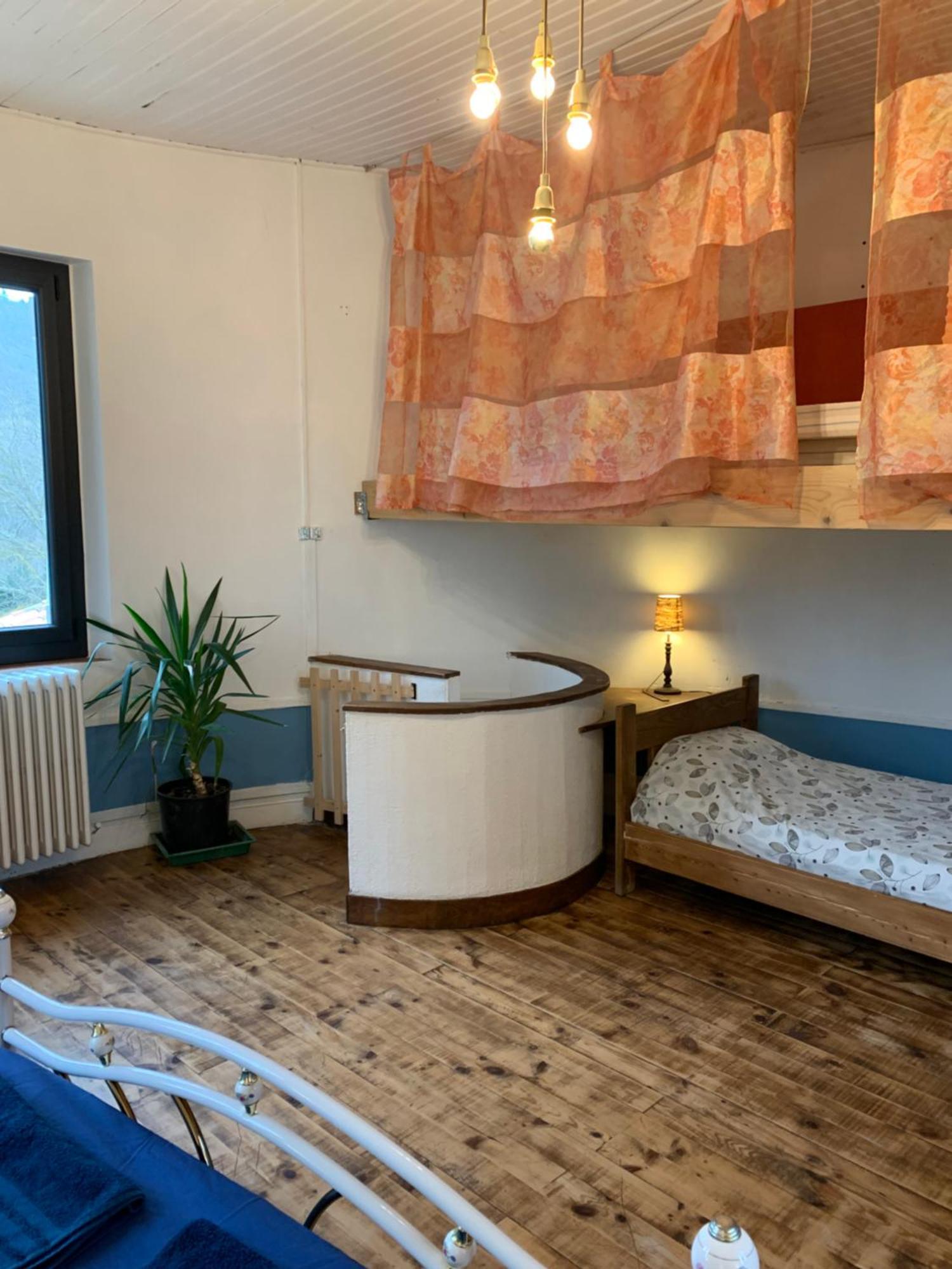 Les Favouilles - Gite & Chambres D Hotes Dauphin エクステリア 写真